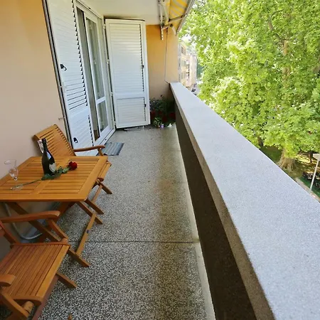 Tonka 公寓 *